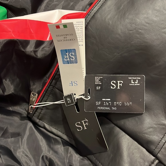 Leather jacket - Picture 2 of 2